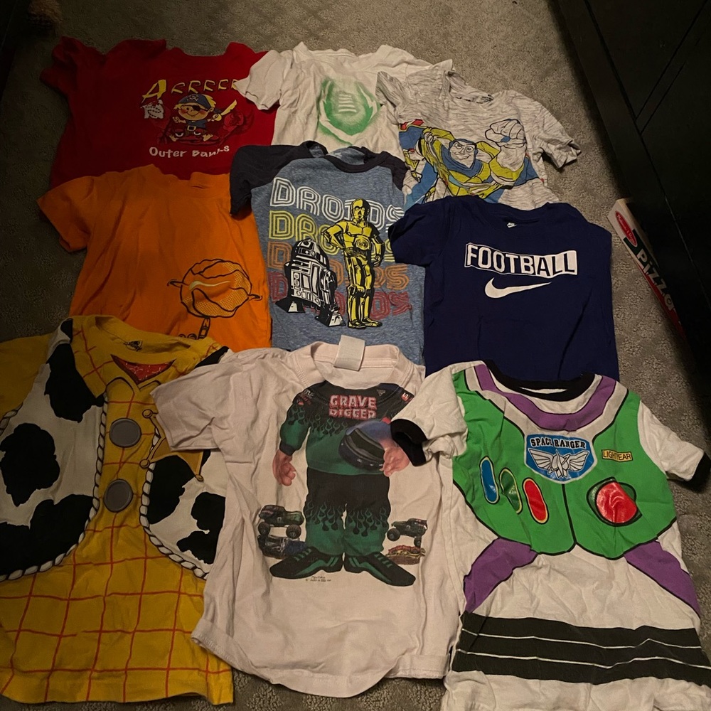 Boys size 4 tshirts